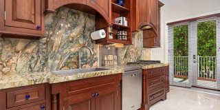 70 Bay Colony Ln Gallery 25