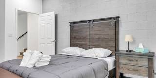 Luxury Townhouse by ASU Gallery 19