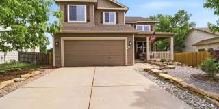 Updated 4-bedroom, 4 bathroom home located minutes from Fort Carson Gallery 1