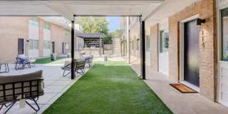 The District Gallery 16