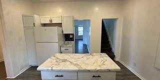 41 South Oakley Avenue Gallery 11