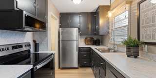Gorgeous 2 bedroom 1 bathroom house! Gallery 1