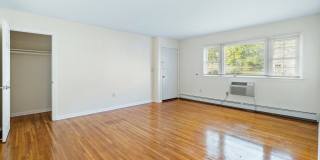 Newtonian Gardens Apartments Gallery 20