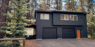 Beautifully Remodeled 2 Bed/1.5 Bath on .44 Acres - Sunriver, OR Gallery 1
