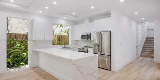 3162 Plaza St Gallery 5