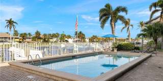 4620 SE 5th Place unit: 106 Gallery 25