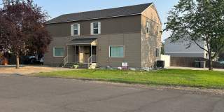 Richland 'A' Duplex- 4 bed, 2 ba with Private Yard Gallery 1