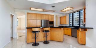Sophisticated Urban Living in the Heart of San Diego’s Marina District Gallery 38