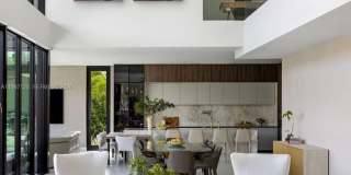 1102 Washington St Gallery 8