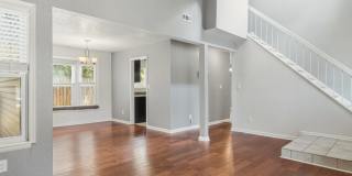 Beautifully maintained 3 bedroom, 2.5 bathroom home for rent in the heart of central Virginia Beach! Gallery 8