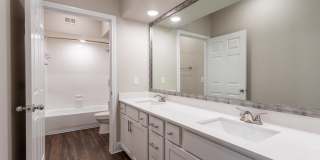 Jackson Hill Gallery 17