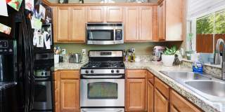 3 BED 2.5 BATH TOWNHOME IN THE VILLAGES OF SHASTA VIEW GARDENS Gallery 7