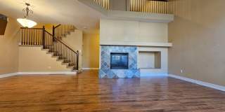 Stunning Townhouse in the desirable Watermark Gallery 4