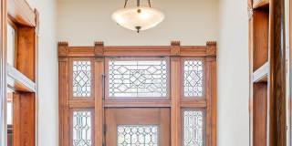 8 Bedroom Mansion in West Campus Gallery 5