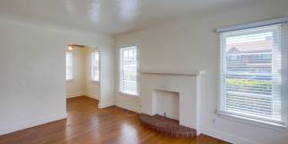 Spanish Craftsman Garden Apartments Bankers Hill Gallery 3