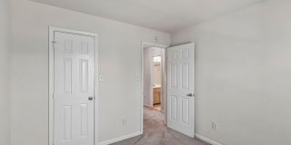 7059 KINGS MANOR DR Gallery 21