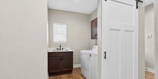 Charming 2BR Townhome in Indianapolis Gallery 23