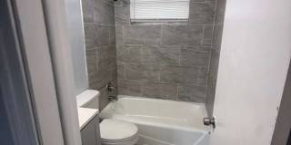1305 W 6th St #1-4 Gallery 18