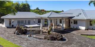 Private Executive Estate With Pool Gallery 1