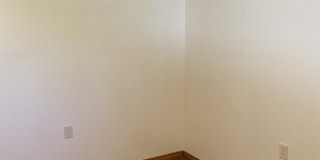 14218 Windsor St Gallery 38