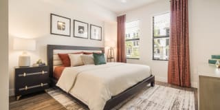 Magnolia Square Gallery 9