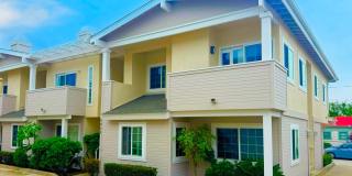 Stylish 3BR/2BA Coastal Home Just Blocks from the Beach Gallery 1