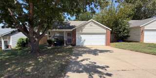 Cozy 3 Bedroom, 2 Bathroom Home in Norman Schools. Gallery 3