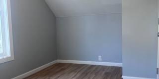 Remodeled 4 Bedroom 1 Bathroom Home Gallery 18