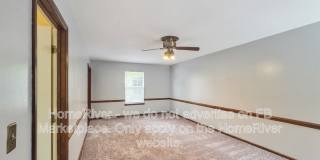 9444 Stately Oak Ln Gallery 5