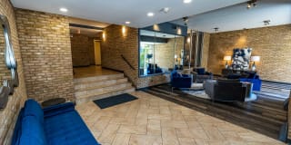 Laurel Village Apartments Gallery 25