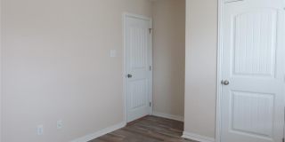 1321 Crestview Drive Gallery 26