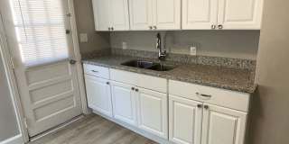 Discover comfort and convenience in a prime Columbia location! Gallery 5