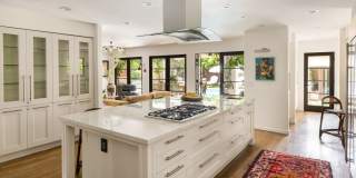 1745 N Vista St Gallery 6