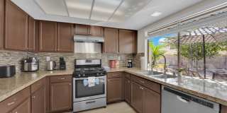 Family-Friendly House with Pool and Spacious room Gallery 13