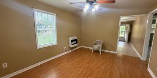 1 Bedroom, 1 Bathroom House with Bonus Room! Gallery 1