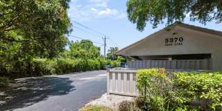 ** CATALINA AT HIGH POINT ** 2 BED / 2 BATH - CONDO - FURNISHED - CARPORT - ANNUAL RENTAL Gallery 1