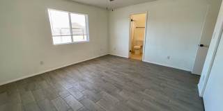 4 Bedroom in Mountain View-11348 E 24th Ln Gallery 18