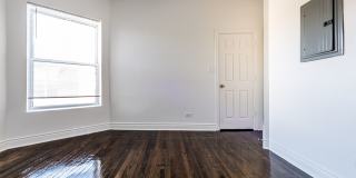 1030 E 47th St Gallery 6