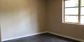 2 Bed 1 Bath Home | Carport | Central AC | Pet Friendly | Washer Dryer Hook Ups | Section 8 Welcome Gallery 3