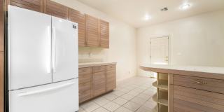 Charming Guard-Gated Southwest Las Vegas Townhome with Fireplace & Golf Course Views! Gallery 11