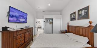 525 S 13th Street Gallery 10