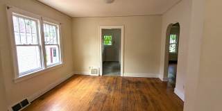 Oakview Elementary, 1042 Ada 3 bedroom house with basement Gallery 4
