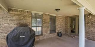Beautiful 4 Bedroom Home with Pool – Available Now! Gallery 29