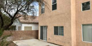 GREAT HOME CENTRALLY LOCATED WEST OF STRIP- NO HOA Gallery 15
