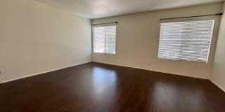 Large and Modern tri-level townhouse in Westwood minutes from Beverly Hills and UCLA Gallery 12
