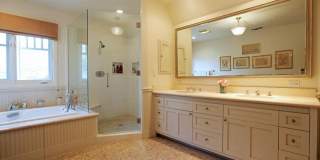 427 12th St Gallery 22