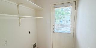 Great, well-maintained single-story duplex tucked away on a quiet cul-de-sac! Gallery 14