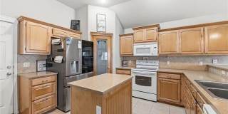 701 E Boston Street Gallery 8