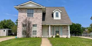 Updated 4 Bed, 3 Bath Home for Fall 2026 Move In! Gallery 1