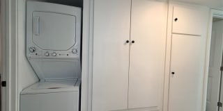 812 E Washington Gallery 8